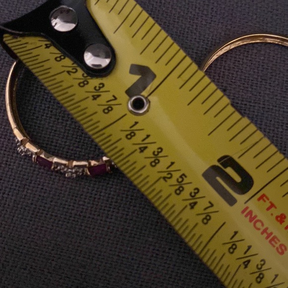 Vintage 925 gold plated ruby hoop with x & o's pierced earrings - Picture 4 of 5